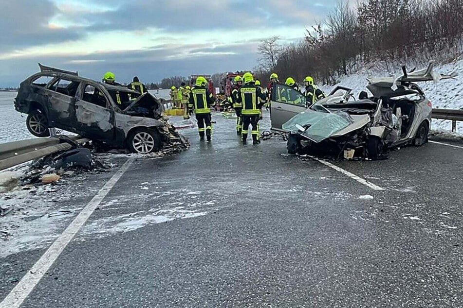 Die Straße musste nach dem tragischen Unfall komplett gesperrt werden.