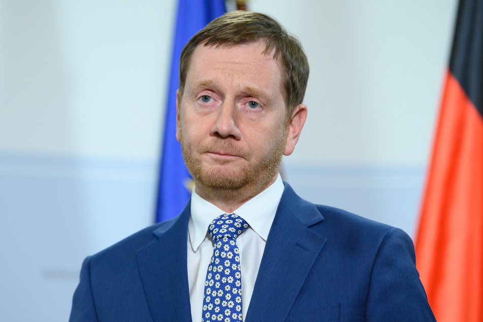 Sachsens Ministerpräsident Michael Kretschmer (45, CDU) steht unter Druck. Die Industrie- und Handelskammern (IHKs) fordern eine schnelle Öffnung des Einzelhandels.