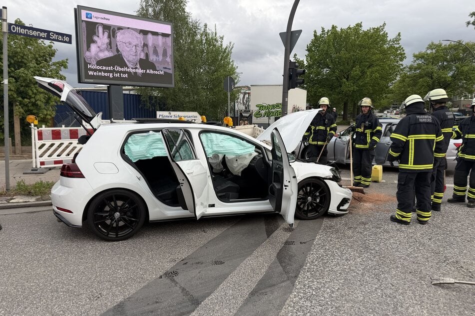 Sechs Personen wurden bei einem Unfall in Hamburg-Ottensen verletzt.