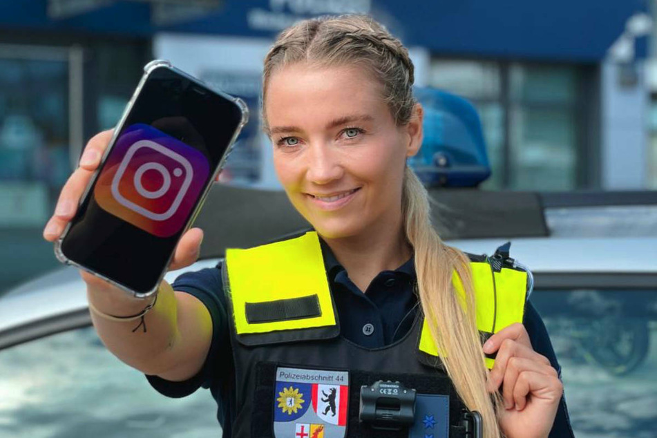 Die Berliner Polizei hat jetzt eine offizielle Influencerin: Polizeimeisterin Helena (32) berichtet bei Instagram aus ihrem Arbeitsalltag in Tempelhof-Schöneberg, um junge Menschen für den Beruf zu begeistern.