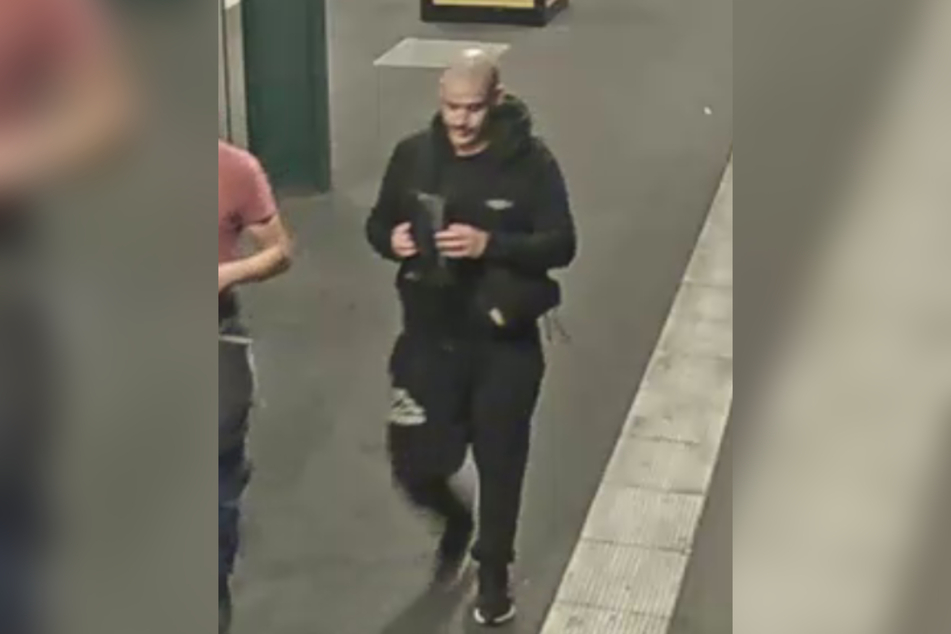 Dieses Bild von einer Überwachungskamera soll helfen, den Verdächtigen zu finden.