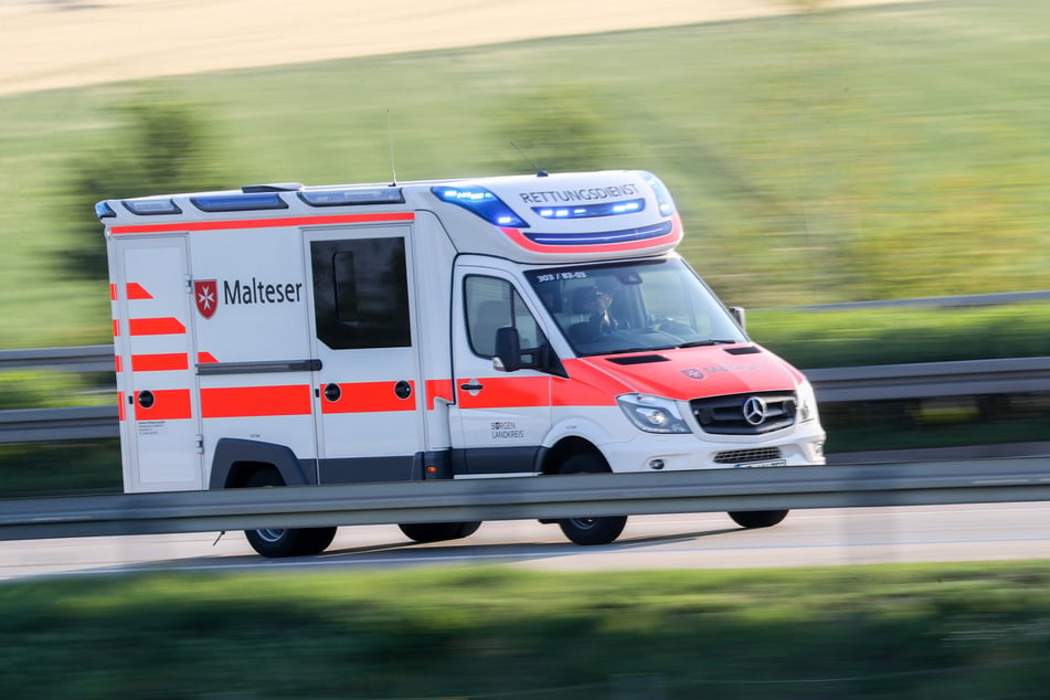 Die drei junge Menschen kamen in Krankenhäuser. (Symbolbild)