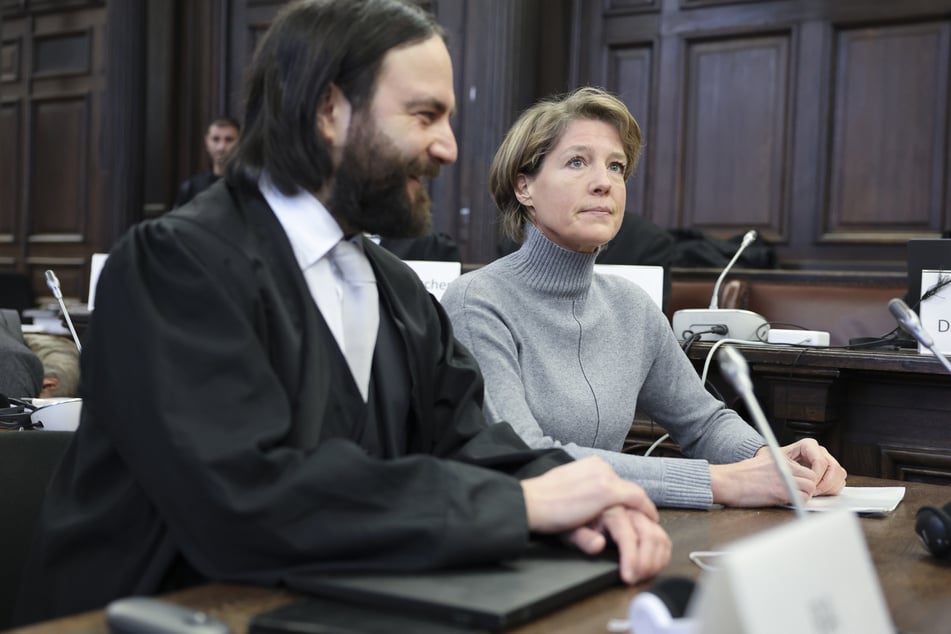 Christina Block (52) zusammen mit ihrem Anwalt Ingo Bott (42) am 35. Verhandlungstag.