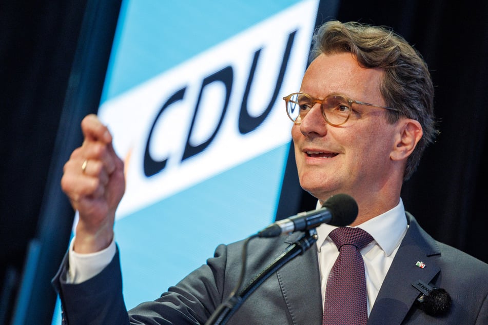 Nordrhein-Westfalens Ministerpräsident Hendrik Wüst (51, CDU) sprach sich zuletzt zu einem möglichen AfD-Verbotsverfahren aus.