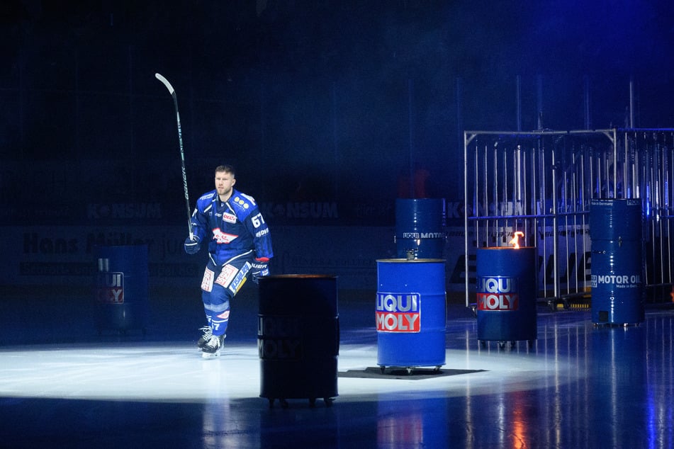 Tom Knobloch (27) wechselte vor zwei Jahren von der Elbe in den Fuchsbau. Jetzt kehrt der Stürmer zurück.
