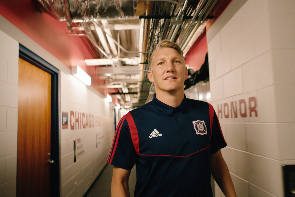 Bastian Schweinsteiger in einer Szene aus dem Dokumentarfilm "Schweinsteiger: Memories - Von Anfang bis Legende" von Til Schweiger.