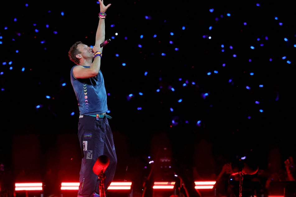 Coldplay-Frontman Chris Martin (48) hatte die brisante Affäre enttarnt.