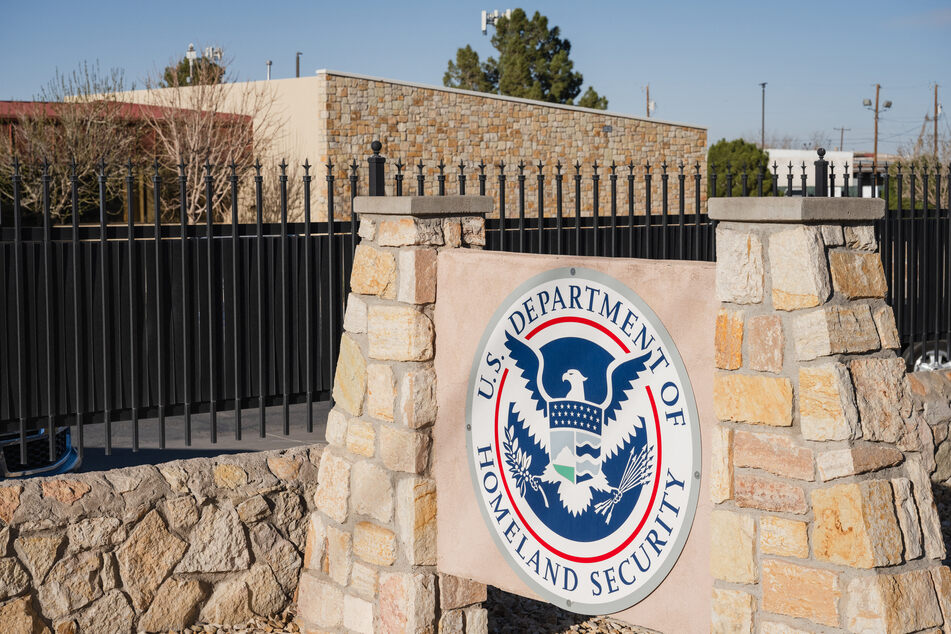 ICE could face homicide investigation over Cuban man's shocking death in El Paso detention camp