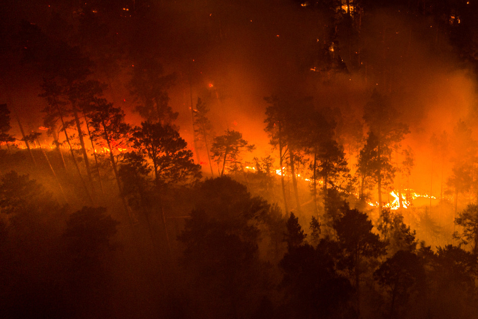 Ein Waldbrand in Sibirien, die Temperaturen lagen dort im Juni zehn Grad über dem für diese Zeit erwarteten Durchschnitt. (Archivbild)