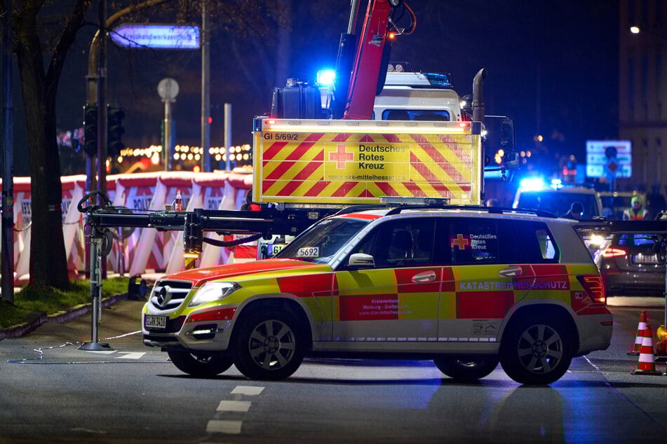 Vier Verletzte an Bushaltestelle in Gießen: Was wir wissen und was nicht