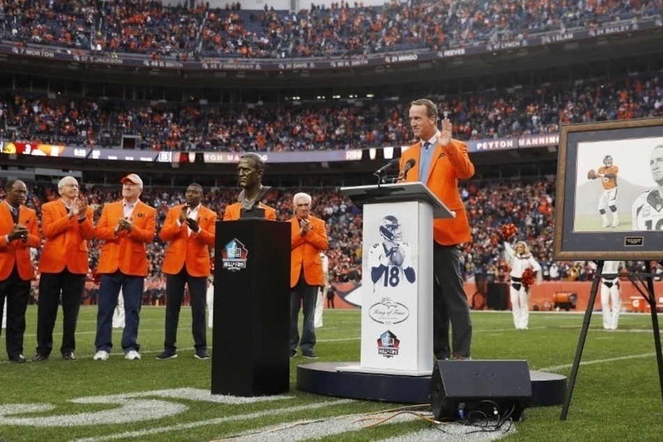 Peyton Manning named to the SEC Football Legends Class