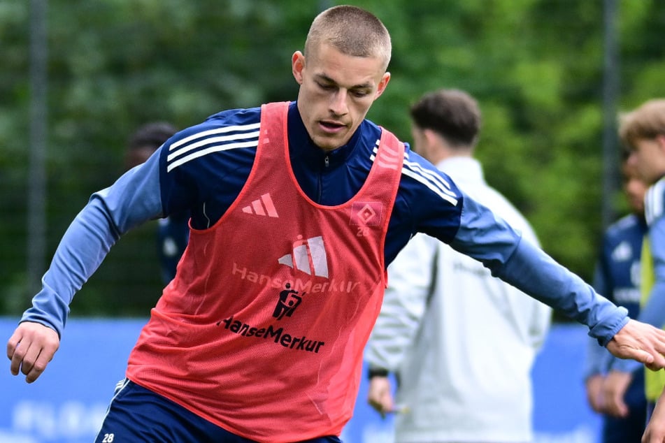 Miro Muheim (28) konnte das HSV-Training am Mittwoch wieder vollständig durchziehen.