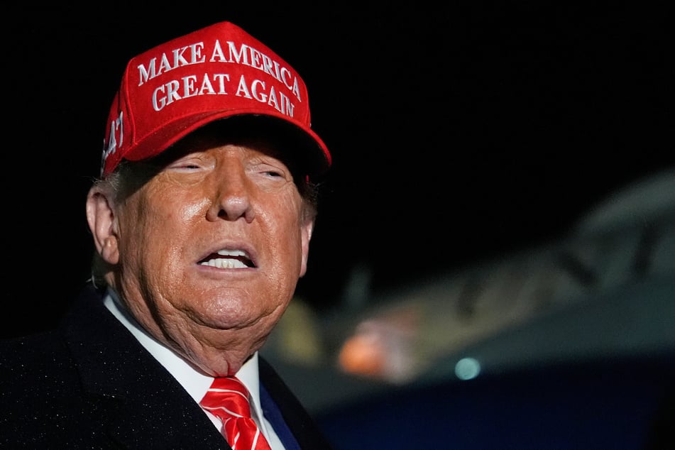 US-Präsident Donald Trump (78) wird von den Demokraten für seine Entscheidungen scharf kritisiert.