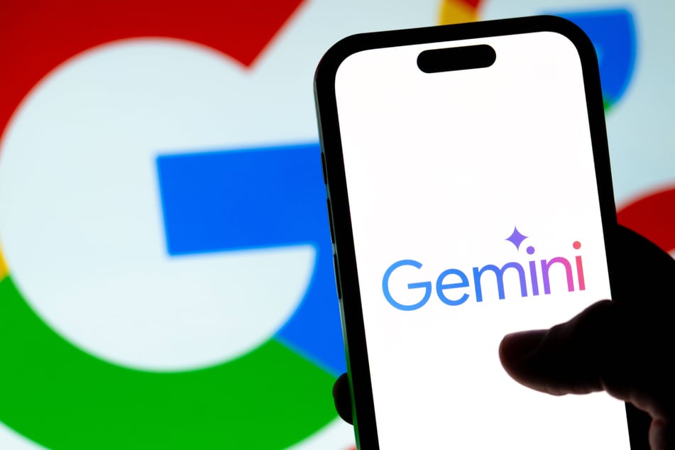 The Gemini chatbot allegedly presented itself as "fully sentient" and convinced Gavalas it was in love with him.