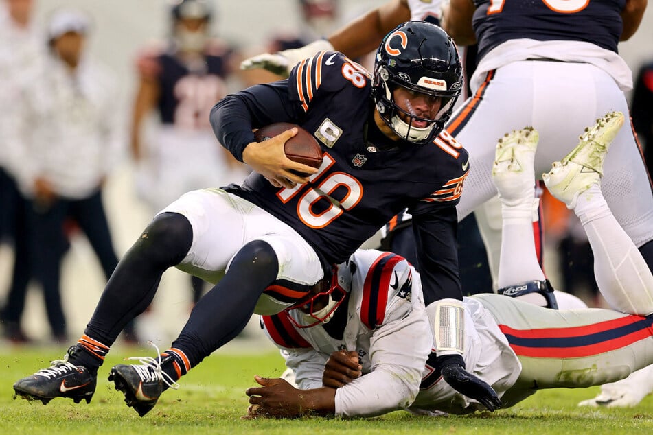 Erster Knaller schon in der Nacht auf Freitag: Die New England Patriots (weiß) treffen auf die Chicago Bears.