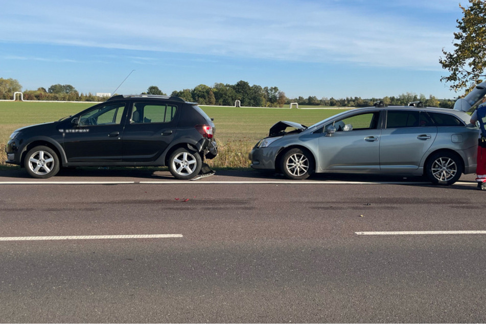 Toyota rammt Dacia: Zwei Kinder müssen ins Krankenhaus