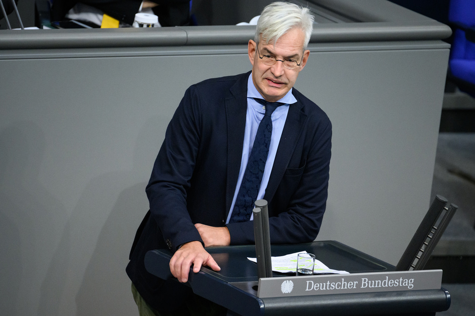 Unions-Fraktionsvize Mathias Middelberg (58) wirft Nancy Faeser Täuschung vor.