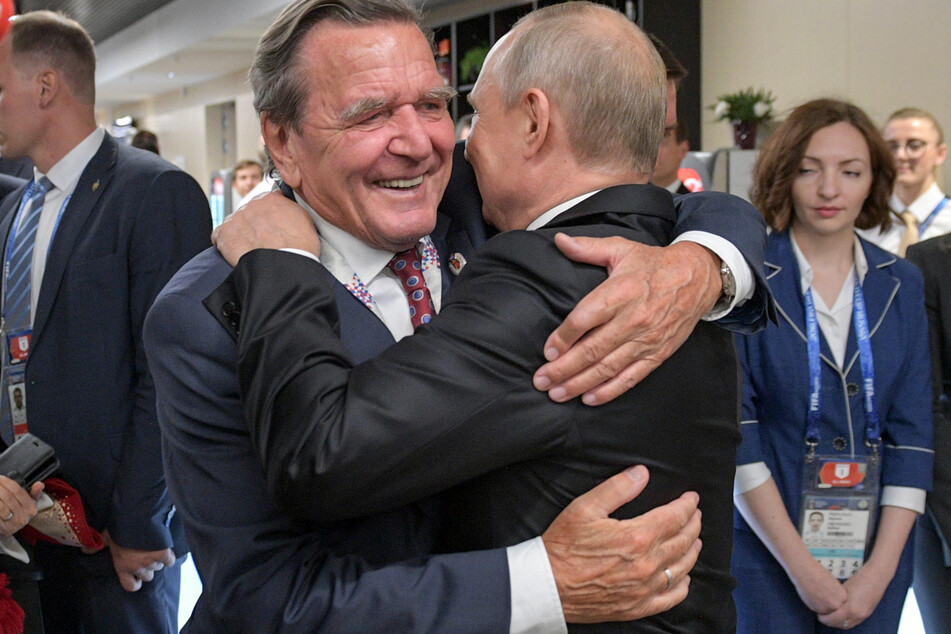 Schröder hält zu seinem Freund Putin: "Warum soll ich mich also entschuldigen"