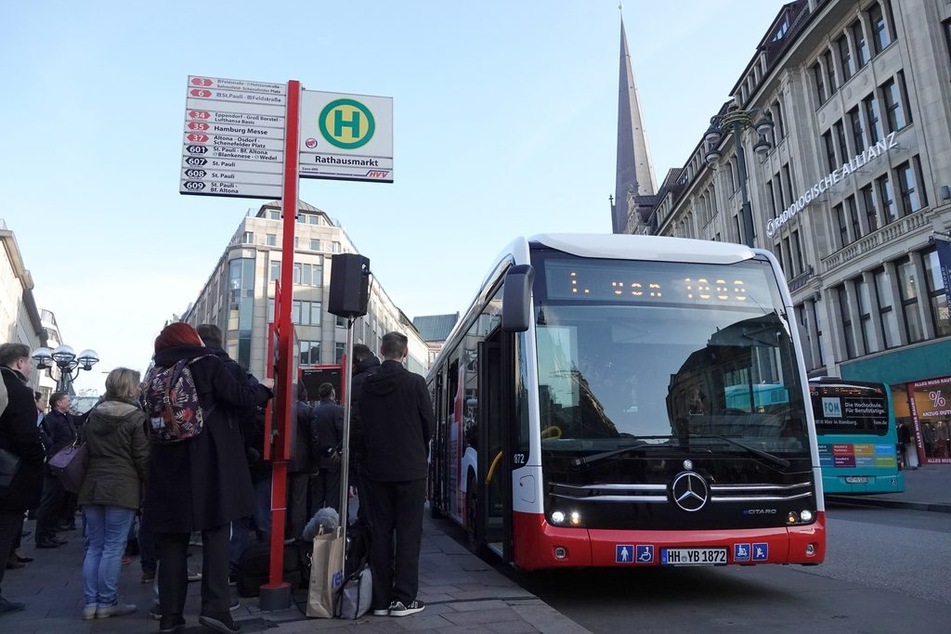 Am Freitag, dem 20. Januar, müssen sich Hamburger Fahrgäste im Nordosten der Stadt auf einen ganztägigen Busstreik einstellen. (Symbolbild)
