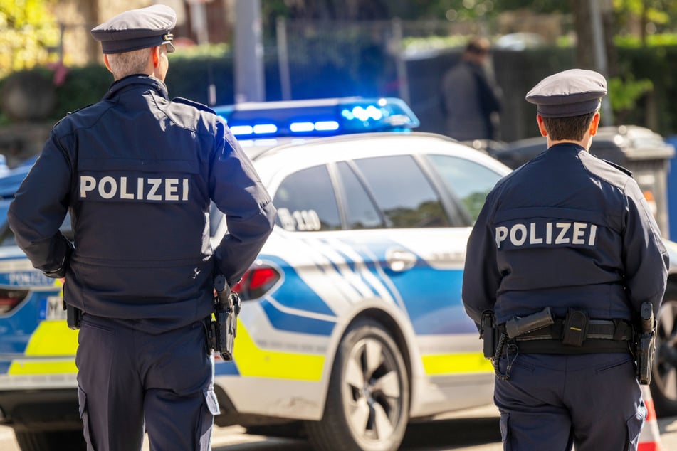 Die Polizei konnte das Duo (17, 18) festnehmen. (Symbolbild)