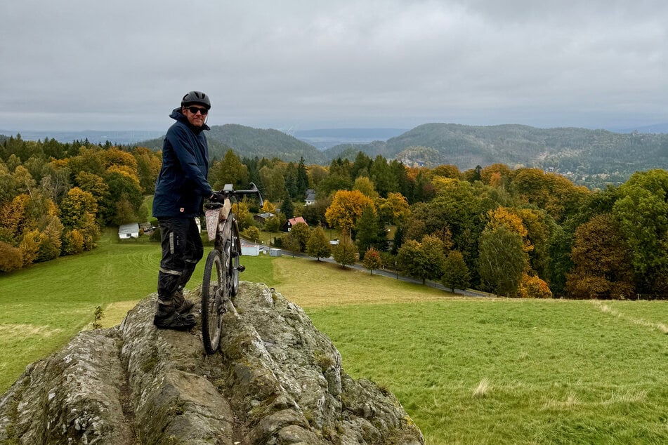 Landschaft und Ausblick entschädigen Markus Weinberg (41) für die Mühen - in Sachsen genauso wie anderswo.