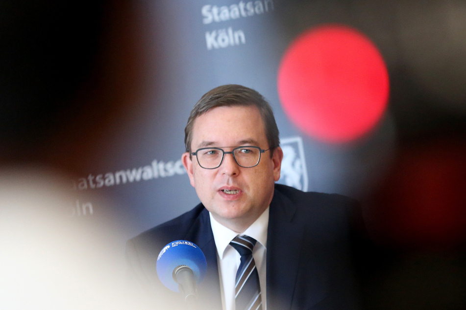 Oberstaatsanwalt Markus Hartmann beantwortete während einer Pressekonferenz Fragen der Journalisten zum bundesweiten Einsatz gegen Kinderpornografie (Archivbild).