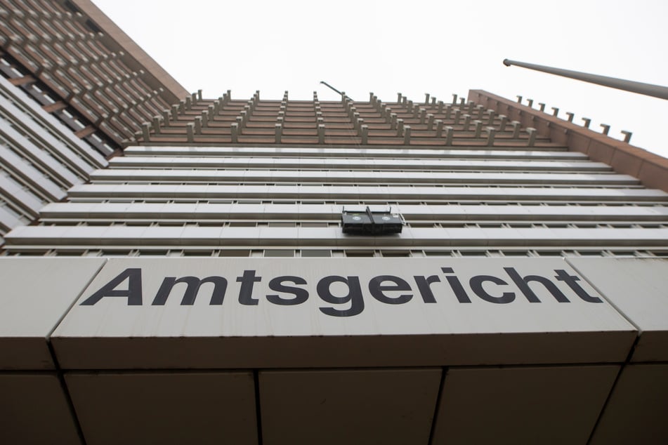 ANINOVA will vor dem Amtsgericht Köln gegen die Entscheidung, kein Verfahren gegen den ehemaligen Betreiber des Schlachthofs einzuleiten, demonstrieren.