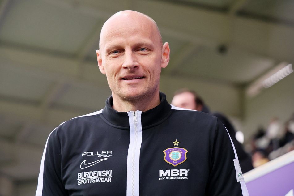 Aue-Sportchef Matthias Heidrich (46) hat ein Auge auf Regionalliga-Spieler.