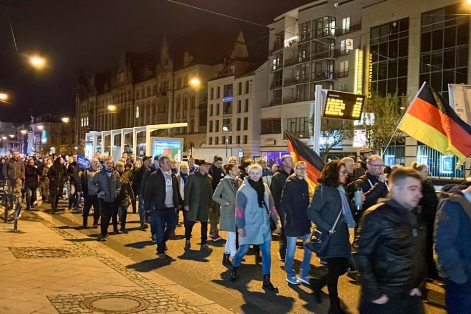 Demos in Magdeburg legen Innenstadt lahm