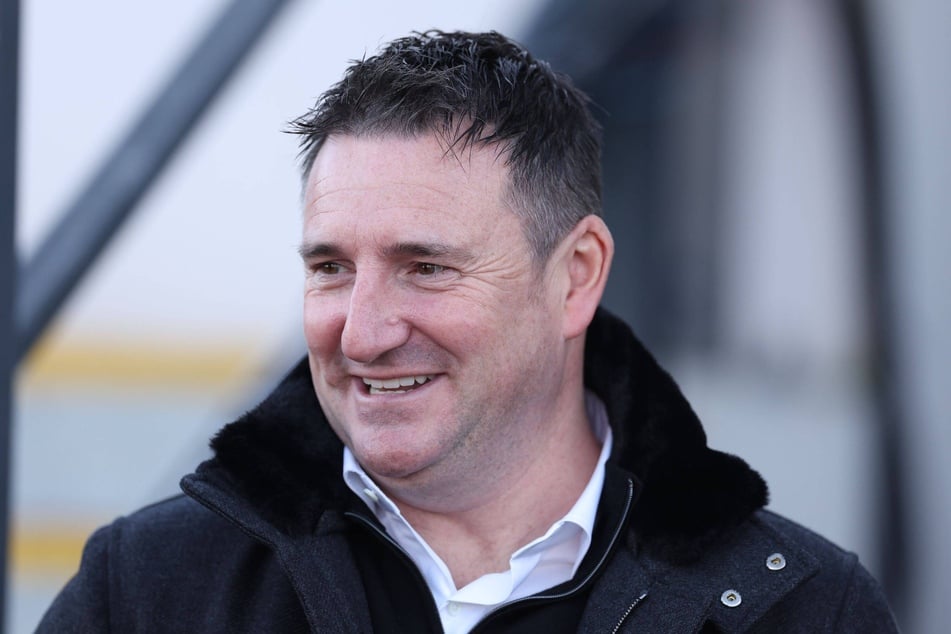 Rob Smethurst (48) durfte sich am Samstag mit seinem FC Macclesfield über einen historischen Erfolg freuen.