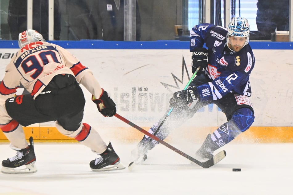 Vergangene Saison ging es für Andrew Yogan (r.) & Co. unter anderem gegen die Nürnberg Ice Tigers.