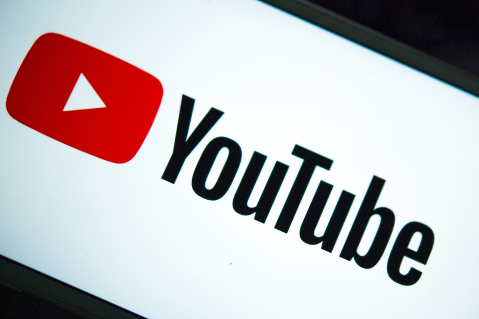 YouTube hat wegen Verstoßes gegen seine Richtlinien zeitweise den #allesaufdentisch-Kanal gesperrt.