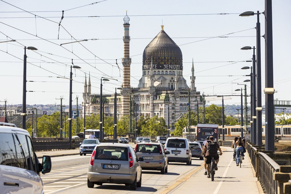 Das Auto bleibt das wichtigste Verkehrsmittel in Dresden - bis in die 2040er-Jahre hinein.