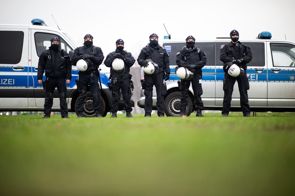 Die NRW-Polizei zieht starke Kräfte für die heutige Düsseldorfer Demo gegen das geplante Versammlungsgesetz zusammen.