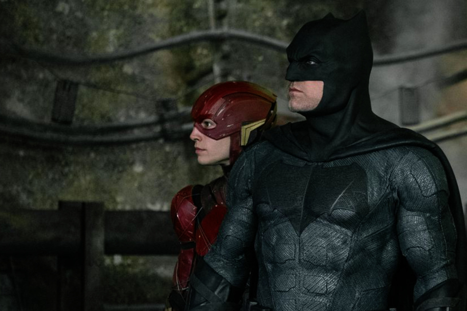 Ezra Miller (28, l.) und Ben Affleck (48) werden zum wiederholten Male in ihre Rollen als "The Flash" und "Batman" schlüpfen.