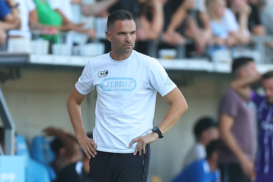 Nach zwei Niederlagen gegen Aue im Sachsenpokal freut CFC-Coach Benjamin Duda (38) der Sieg am Samstagnachmittag umso mehr.