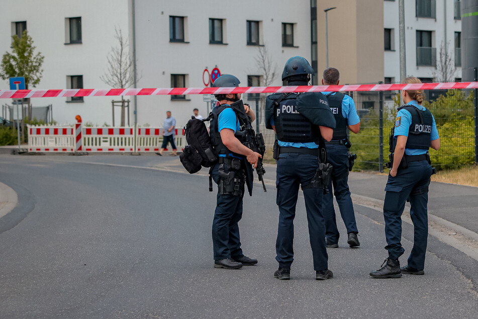Großeinsatz nach Schießerei in Hanau: Mann (29) schwer verletzt, Tatverdächtiger festgenommen