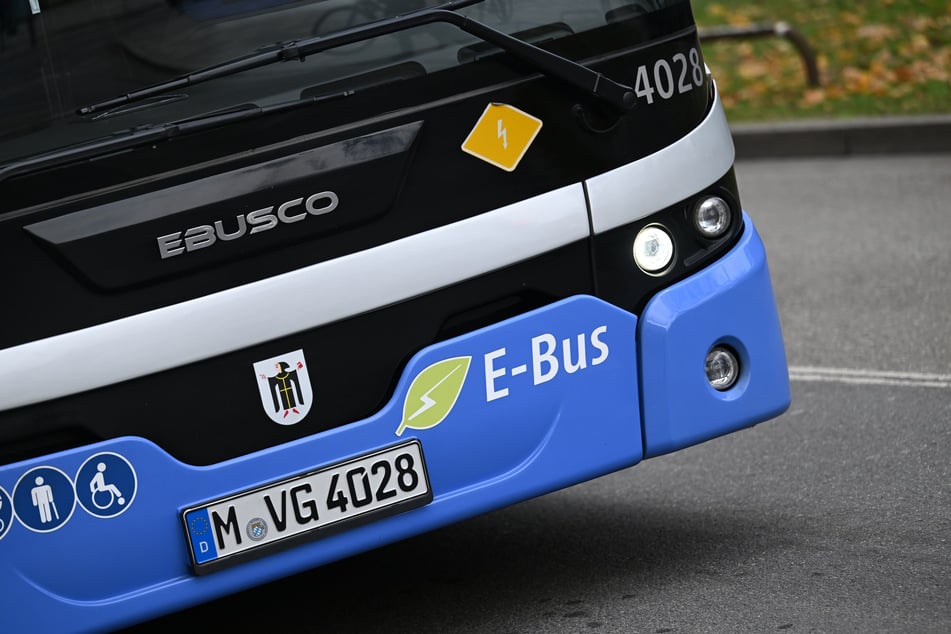 In einem Münchner Linienbus ist es zu einem sexuellen Übergriff auf eine Frau gekommen. (Symbolfoto)