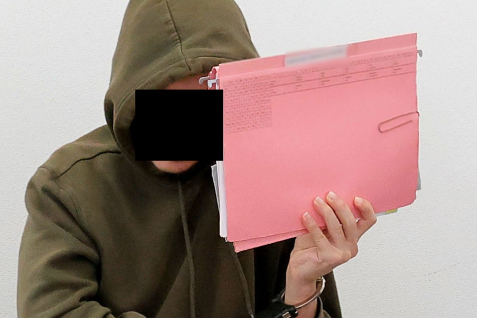 Mouemen A. (23) steht wegen Totschlags vor Gericht.