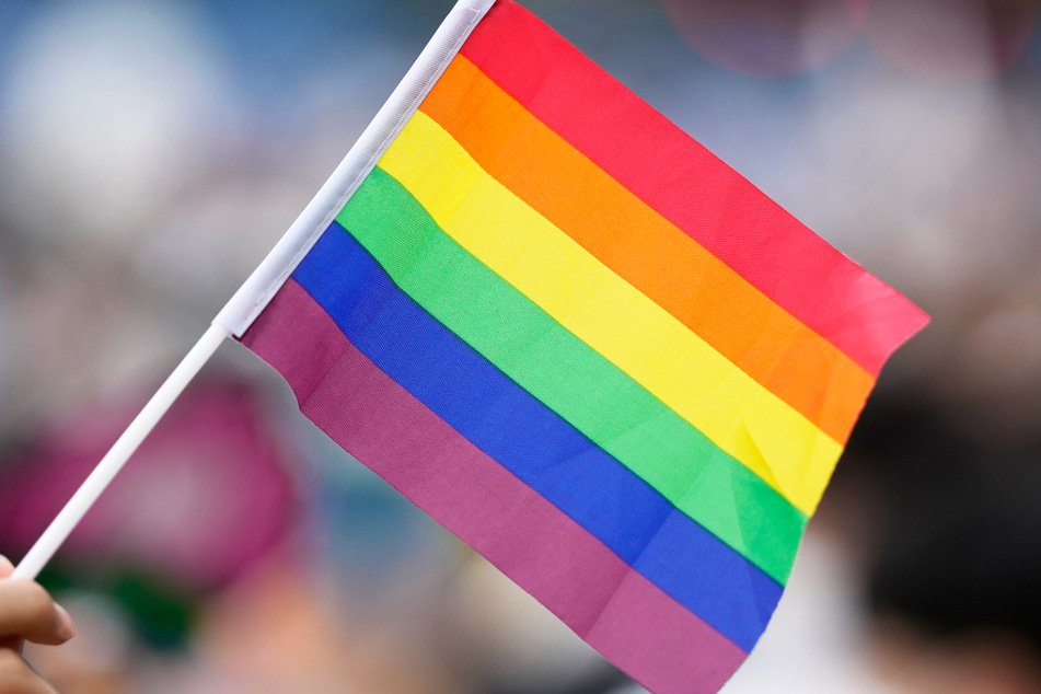 Die Regenbogen-Flagge gilt als DAS Symbol der LGBTQ-Community weltweit.