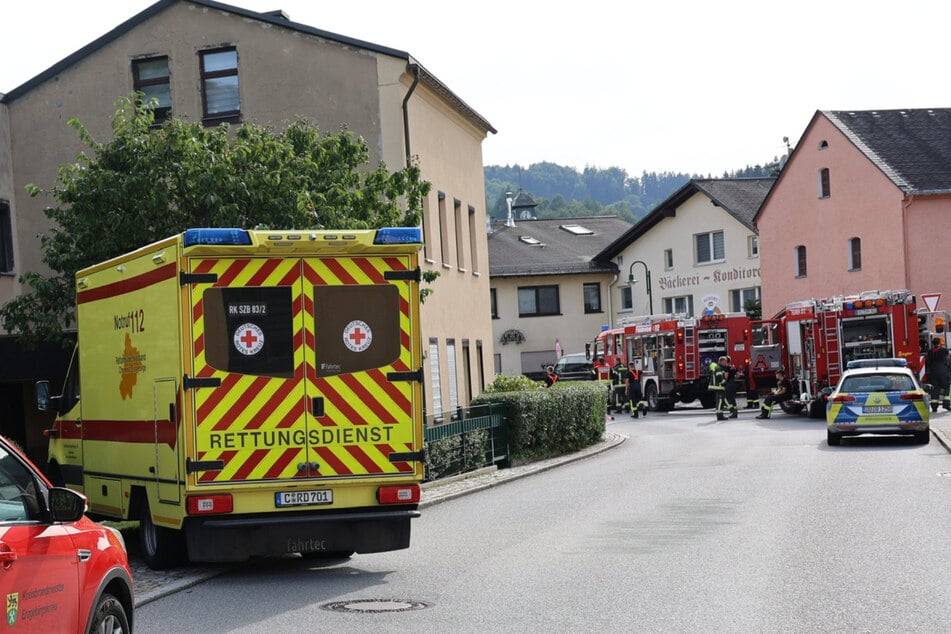 Feuerwehreinsatz im Erzgebirge: Brand in Bäckerei ausgebrochen