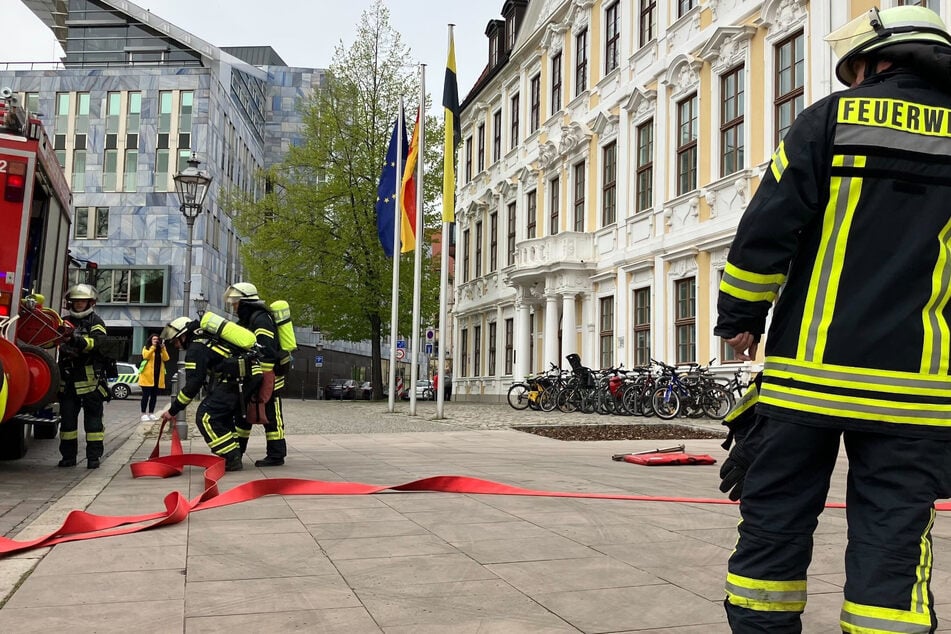 Der Landtag in Magdeburg musste aufgrund eines Feueralarms evakuiert werden.