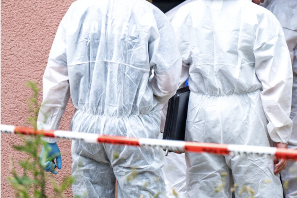 In einem Wohngebiet in Halle-Neustadt ist am Montagabend eine Leiche gefunden worden. (Symbolbild)