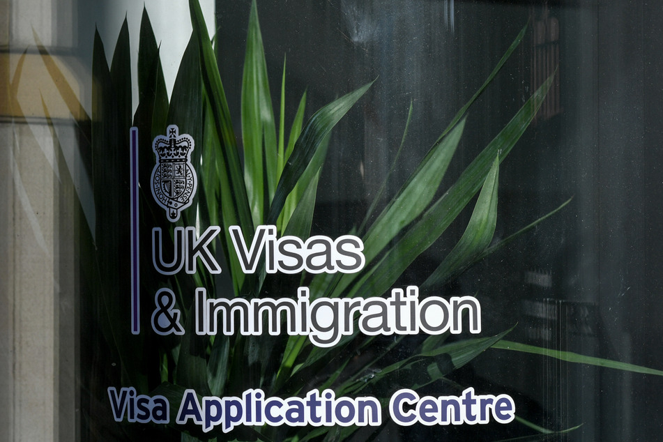 Wer keine gültige Aufenthaltsgenehmigung für Großbritannien hat, muss das Land demnächst wohl verlassen. (symbolbild)