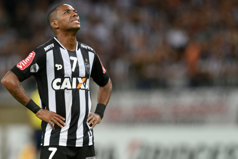 Am 17. Oktober 2020 löste der FC Santos den Vertrag von Robinho auf. Seitdem ist er vereinslos.