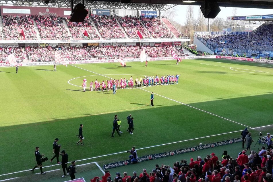 Die Mannschaften sind bereit für das Ostderby.