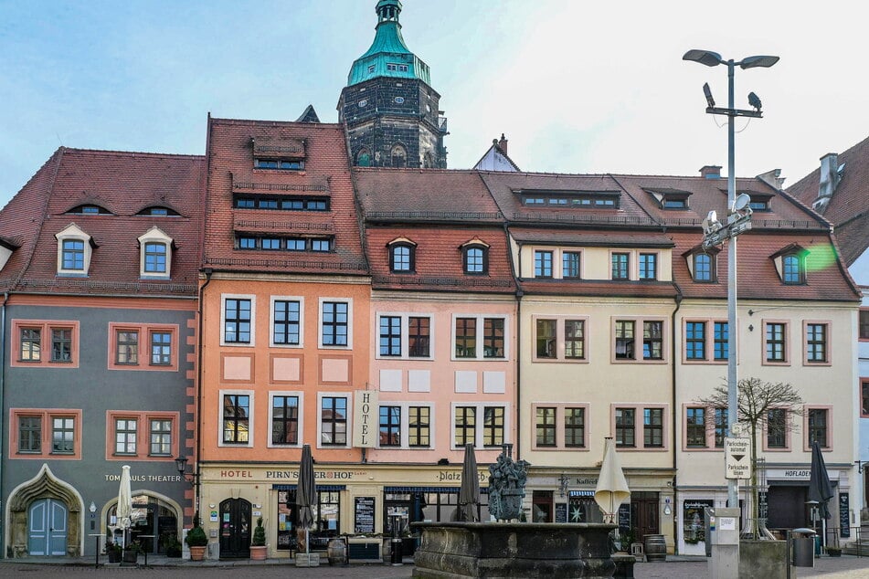 Aus dem "Braumeisterzimmer" heraus kann man einen schönen Blick über den Pirnaer Marktplatz genießen.