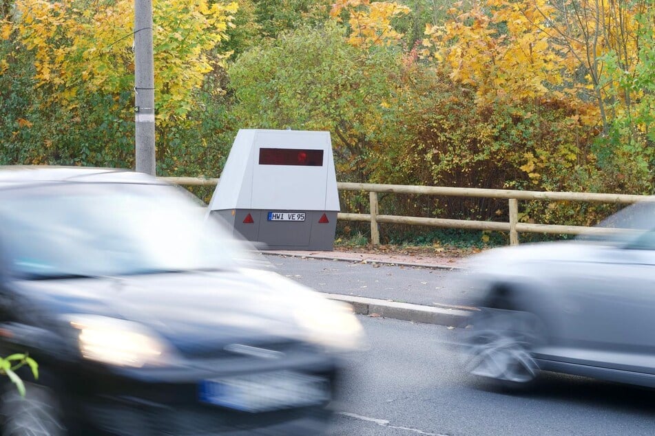 Raser kassieren auf der Coschützer Straße stadtauswärts ein teures Foto.