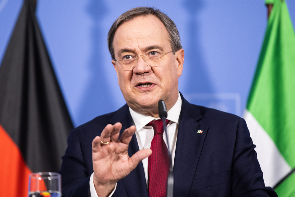 Für NRW-Ministerpräsident Armin Laschet (59, CDU) sind die aktuelle Corona-Konzepte auf lange Sicht nicht ausreichend.