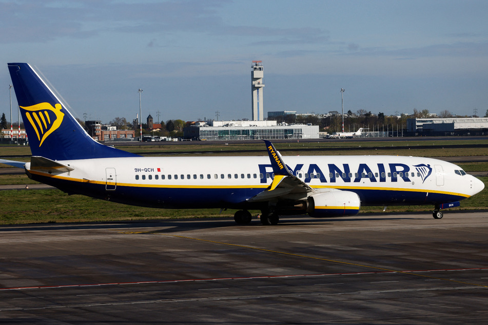 Ryanair geht einmal mehr gegen eine andere Airline vor.